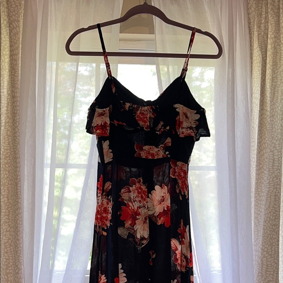 Floral Maxi Dress with Slit - Picture 7 of 11